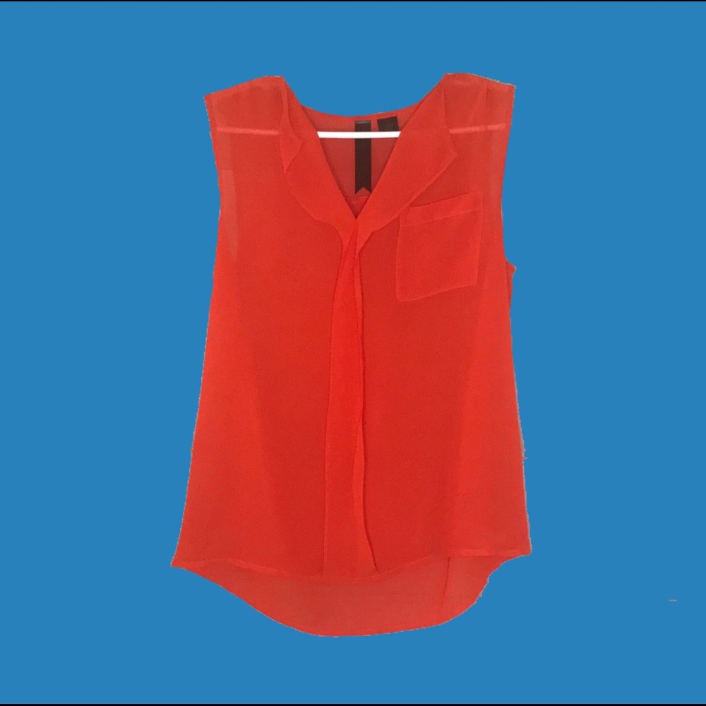 Pelicoat Alley red sleeveless top!!
